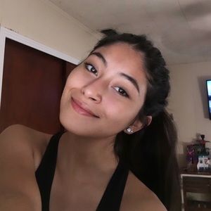 Meet your Posher, Alyssa